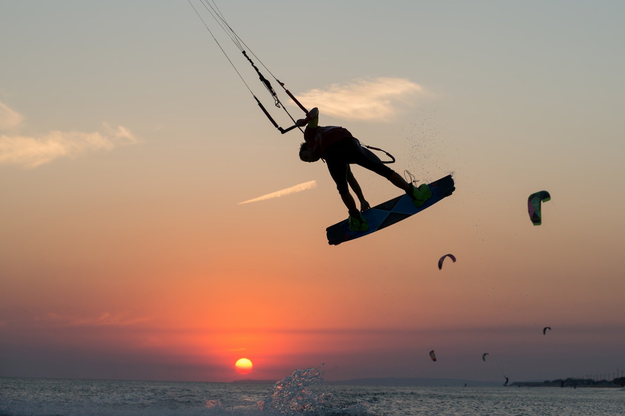 kitesurfing.jpg (178 KB)