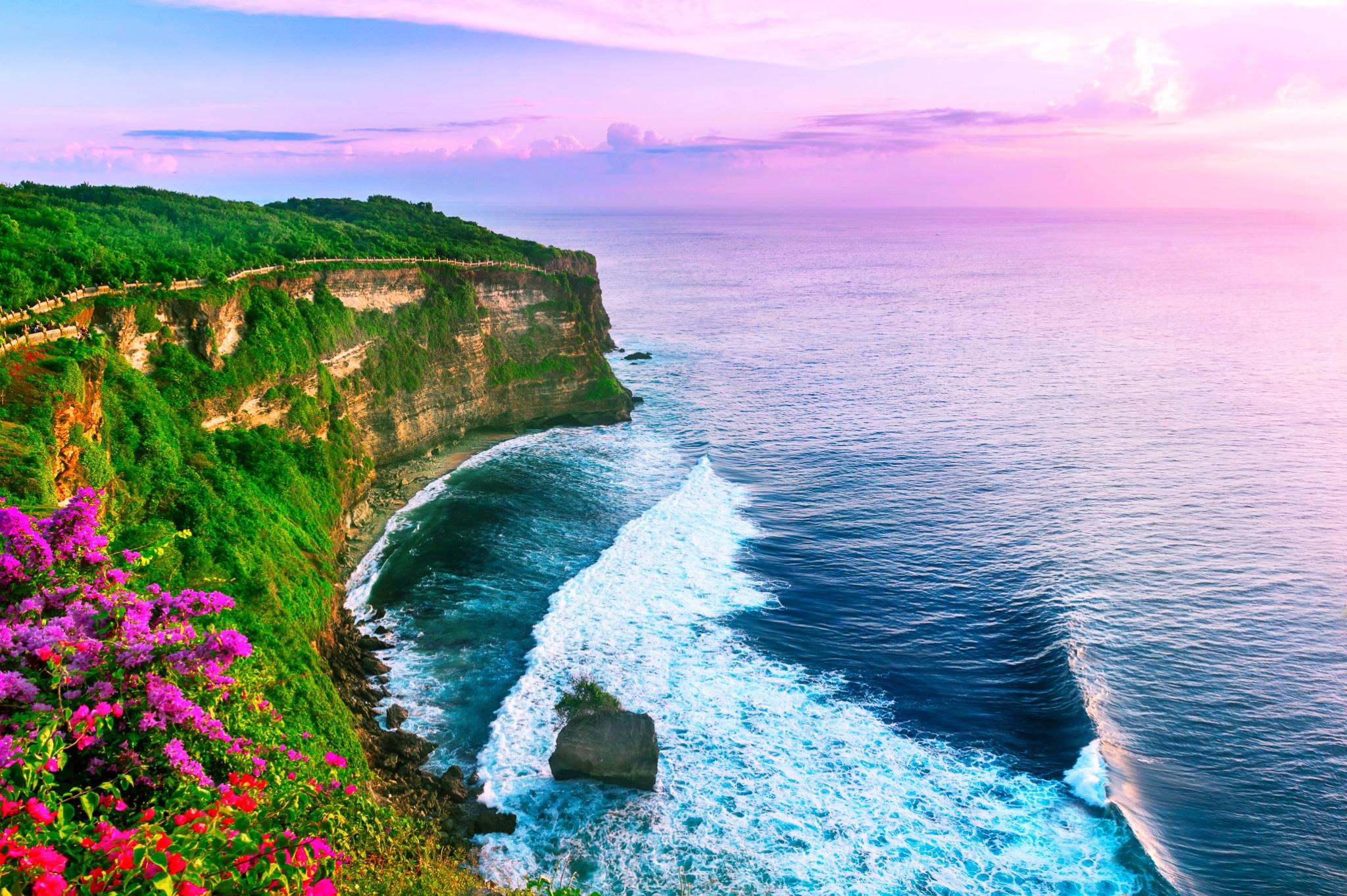 uluwatu_compressed.jpg (496 KB)