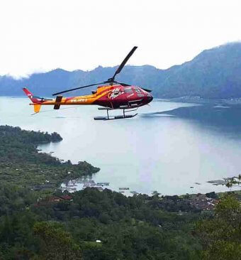 Полет на вертолете над островом Бали