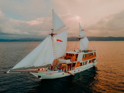 фото Делюкс лодка “Gandiva” 3