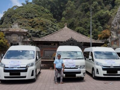 photo Private minibus and driver rental in Bali  3