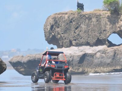 photo Buggy ride on the black sand beach 3