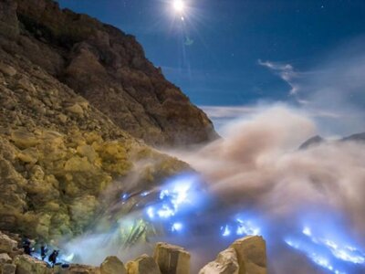 photo Climbing Ijen volcano 8