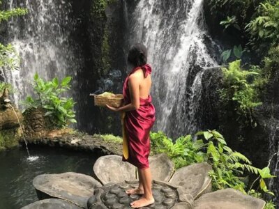 photo The Purification Ceremony at Taman Beji Griya Waterfall 5