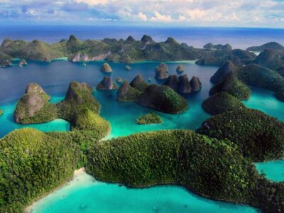 photo Diving Tour to Raja Ampat on the Deluxe Boat 