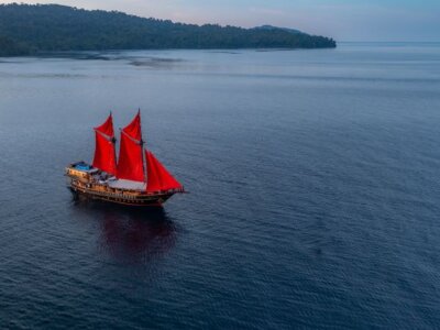 photo Diving Tour to Raja Ampat on the Deluxe Boat 