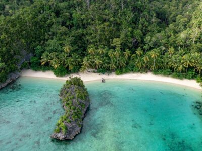 photo Diving Tour to Raja Ampat on the Deluxe Boat 