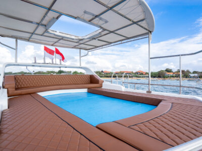 photo Cruise on the Sanjaya 05 Yacht 3