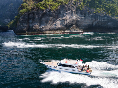 photo Cruise on the Sweetheart 4 Yacht 3